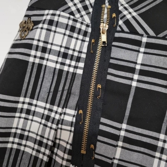 Gothic y2k Tartan mini skirtBlack and white check uk 10 - Picture 4 of 5